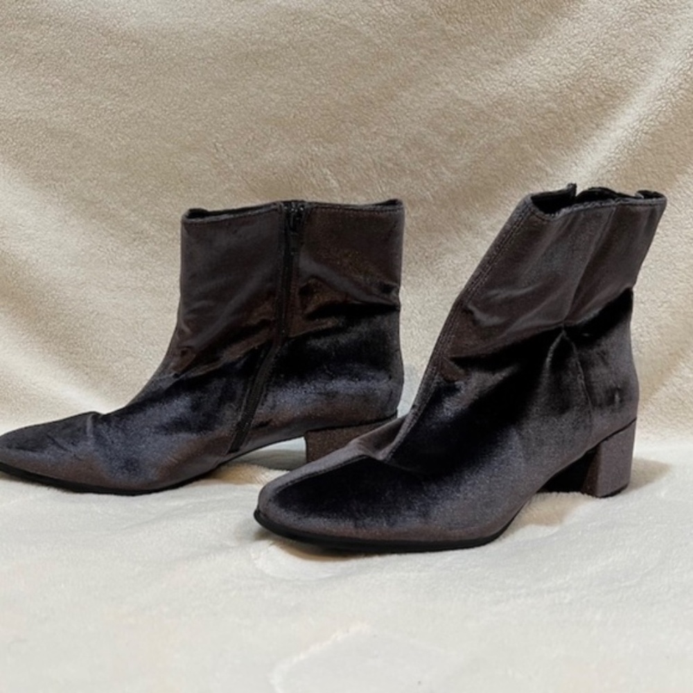CL Chinese Laundry Velvet Ankle Bootie - Picture 2 of 6